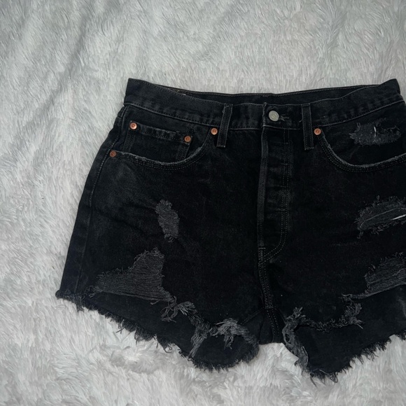Levi’s 501 Black Distressed Short size 31 Original Fit High Rise Modern - Picture 1 of 5